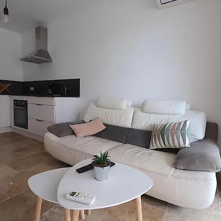 Apartment T2 Parking Gratuit Ajaccio (Corsica)